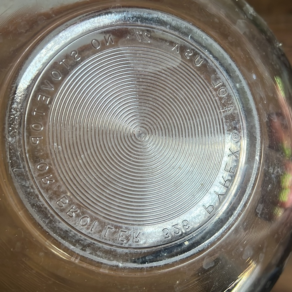 Original Pyrex Bowl - Picture 3 of 4